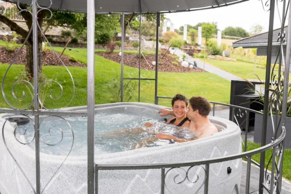 Chalet Vitaspa - Whirlpool & Sauna Privatspa Pegnitz Buitenkant foto